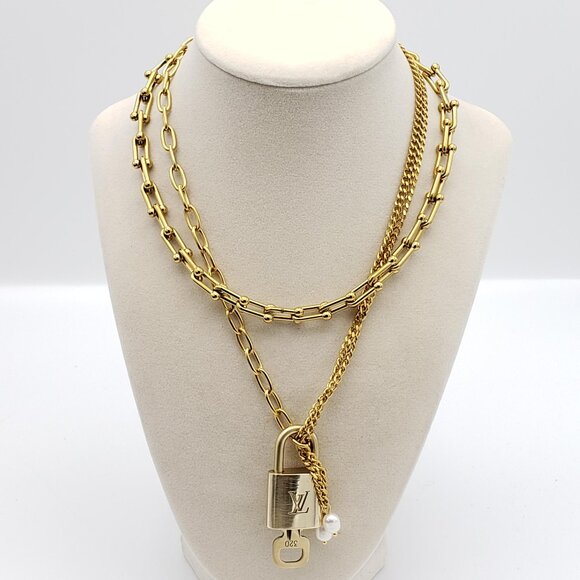 Double Chain Necklace with Authentic Louis Vuitton Padlock Pendant & Fresh Pearl - Picture 12 of 13